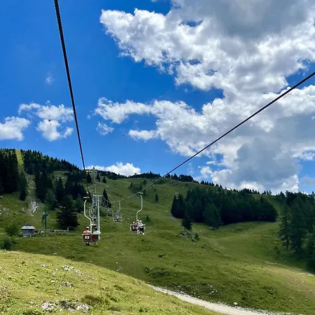 Neza Velika Planina Alpehytte *